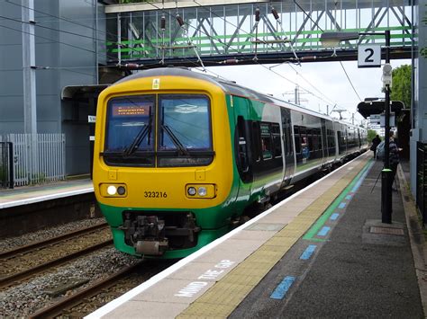 Lm Selly Oak London Midland Class Dep Flickr