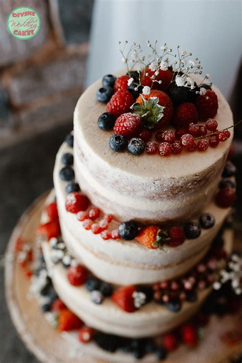 Berries Wedding Cakes In Devon Cornwall Divine Wedding Cakes