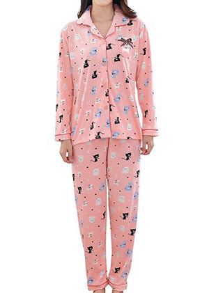 Cute Sets Of Cat Pajamas For Women Who Love Kitties Meow As Fluff