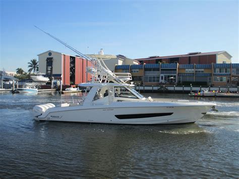 2018 Boston Whaler 42 Outrage Center Console For Sale Yachtworld