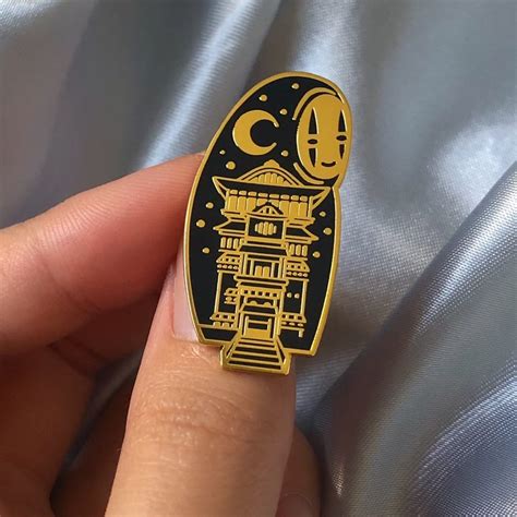 Pin Sem Face A Viagem De Chihiro Studio Ghibli Casa De Banho