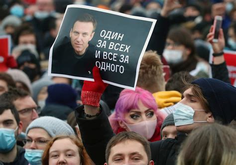 Protest Mood Spreads From Belarus To Russia As Calls Grow For Post