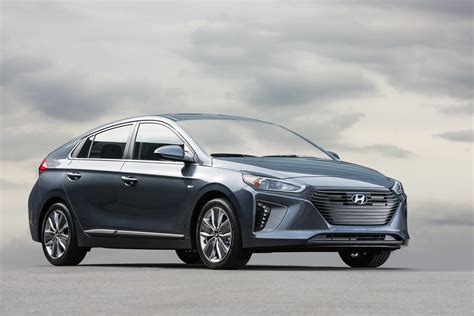 Hyundai Ioniq Hybrid Review Still At The Head Of The Mpg Pack