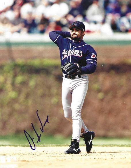 Autographe7 Quilvio Veras 8x10 San Diego Padres Main Line Autographs