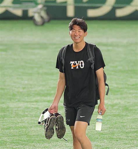 【巨人】高橋礼、田中千晴が1軍昇格 東京ドームの試合前練習から合流 スポーツ報知