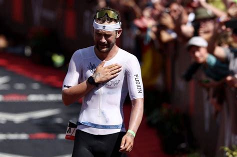 Sam Laidlow Entre Dans Lhistoire Du Triathlon Lorient Le Jour