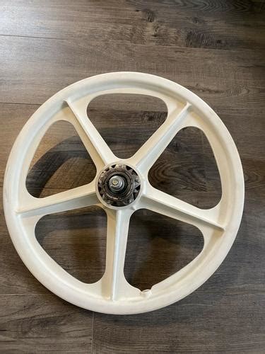 Bmxmuseum For Sale S Skyway Tuff Ii S White Metal Flange Rear