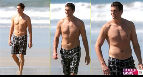 Tom Brady Shows Off His Body While Going Shirtless At The Beach On