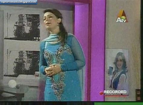 Pakistani Television Captures And Hot Models Farah Hussain Ptv Host