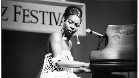 Nina Simone Un Nouvel Album Sortira à Loccasion Des 20 Ans De Sa