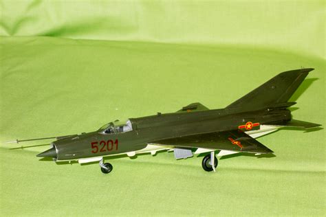 Seeking photos of North Vietnamese Mig-21MF’s in camouflage - Aircraft ...