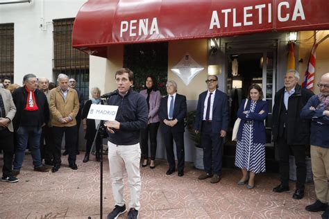 Almeida Descubre Una Placa Conmemorativa De Los A Os De La Pe A