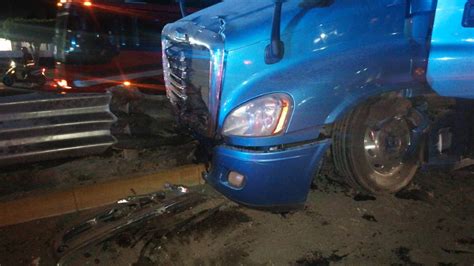 Accidente En Perif Rico Tr Iler Choca En Adolf Horn Tlaquepaque Jalisco