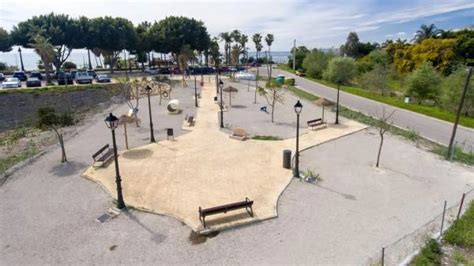 El Ayuntamiento De Estepona Inaugura Un Parque Canino En La Zona De La Cala