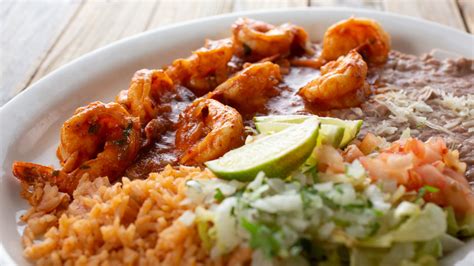 What Makes Tex-Mex Different From Mexican Cuisine?