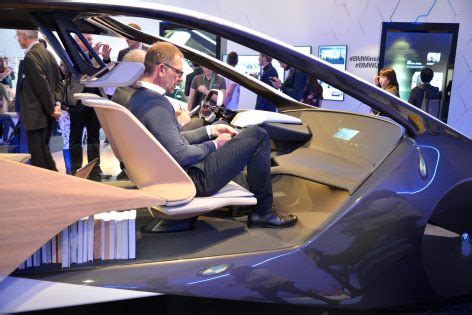 2017 BMW I Inside Future Sculpture Previews HoloActive Gesture Controls