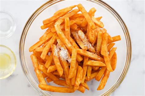 Crispy Frozen French Fries in the Air Fryer | Air Fryer Dinners