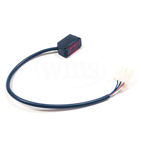 E3Z-R61 Omron Photoelectric Sensor with Built-In Amplifier