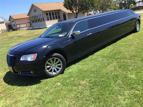 Black Chrysler 300 Limo Hero Onda Bike Mileage