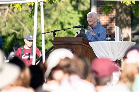 Dr. Jane Goodall delivers a message of hope at UM | Dr dray, Women ...