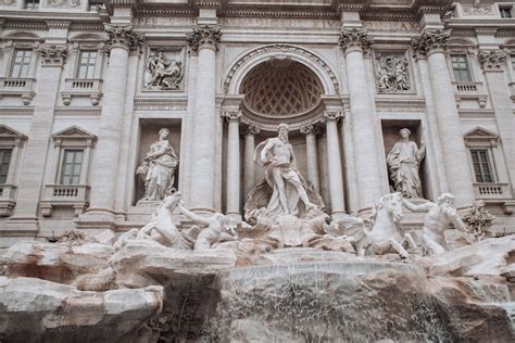 Trevi Fountain · Free Stock Photo