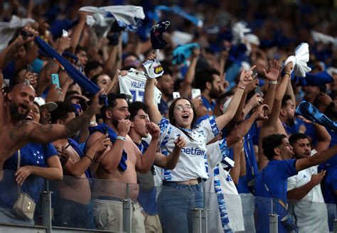 Racing vs. Cruzeiro: Clash of Giants Both Seeking First Copa