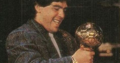 Qué pasará con el Balón de Oro de Diego Maradona puesto a subasta