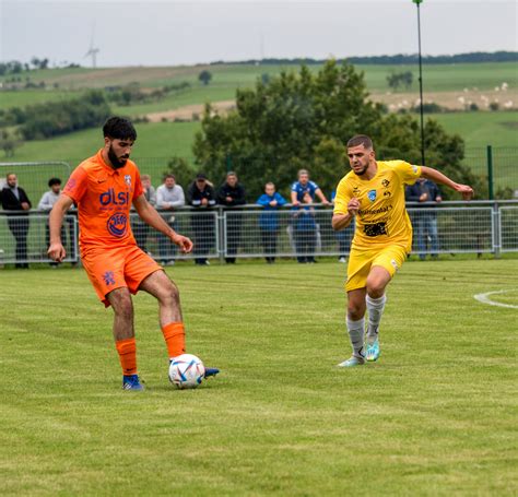 Photos Le Sarreguemines Fc Et L Us Forbach Ne Se D Partagent Pas Les