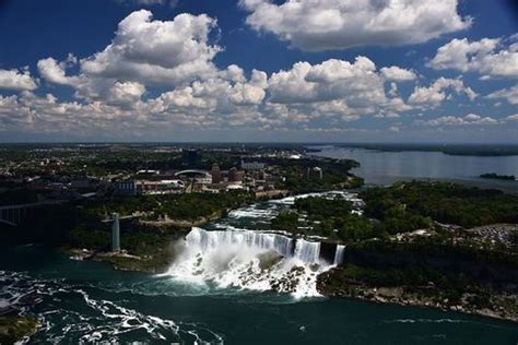 Great Lakes-St. Lawrence Lowlands - Experience Canada