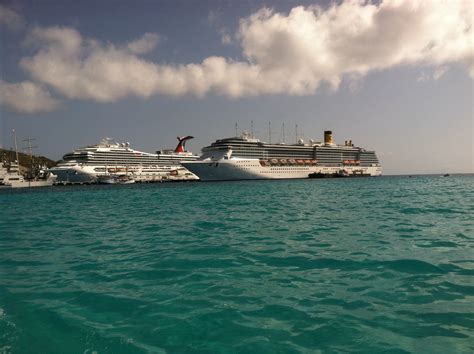 Silver Galapagos Cruise Ship - Reviews and Photos - Cruiseline.com