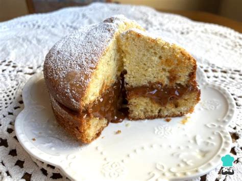 Bizcochuelo relleno con dulce de leche Receta FÁCIL