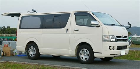 Toyota Hiace Minibus:picture # 10 , reviews, news, specs, buy car