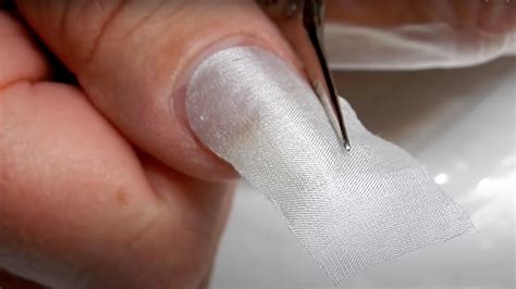 Silk Wraps Are The Easiest Fix For A Broken Nail And Your Salon