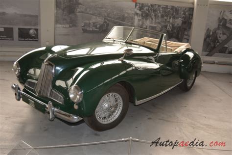 Aston Martin DB1 1948-1950 (1950 convertible), left front view ...