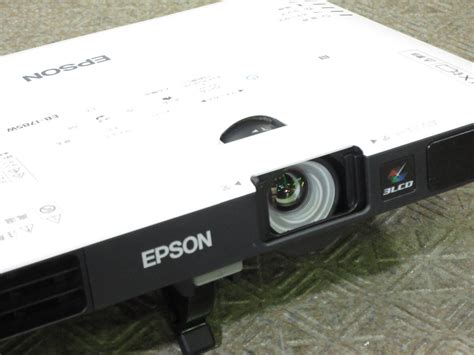 Yahooオークション Epson 3200lm プロジェクター Eb 1785w 軽量