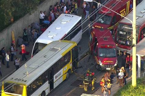 Acidente Dois Nibus Deixa Feridos Na Zona Leste De Sp