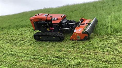 Ferri Icut3 Remote Control Flail Grass Cutting On 46 Degree Bank In Uk