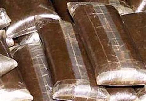 Dalla Spagna Con 210 Ovuli Pieni Di Hashish In Pancia Fermati All