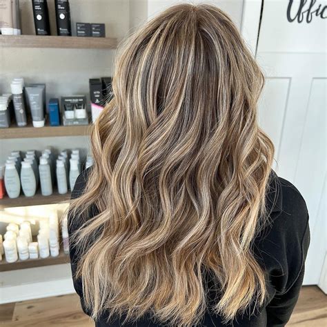 Achieving Stunning Blonde Hair With Highlights And Lowlights