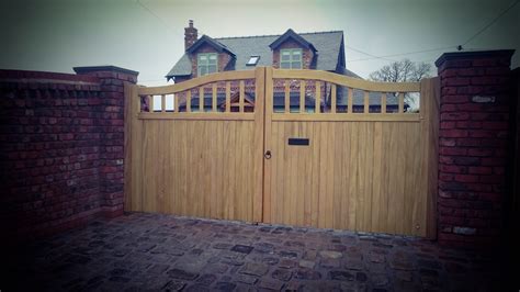 Wooden Driveway Gates - Village Gates