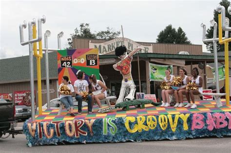 Homecoming float idea | Homecoming floats, Parade float, Homecoming parade