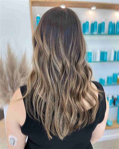 The Reverse Balayage: 0 Inspiring Styles and All You Need To Know