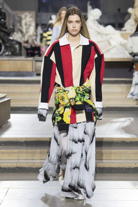 PFW La Donna Teenager Di Louis Vuitton Montenapo Daily