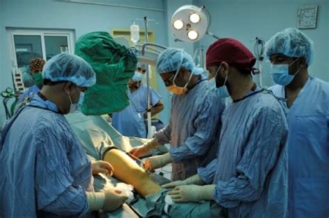 US Orthopedic Surgeons Cost Three Times their European Counterparts