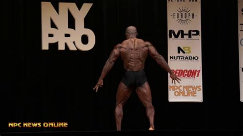 Ifbb Pro League Mens Classic Physique Pro Panexce Pierre Posing At The