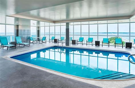 Holidays and Water: Enjoy These 8 Hotels with Indoor Pools in Ocean ...