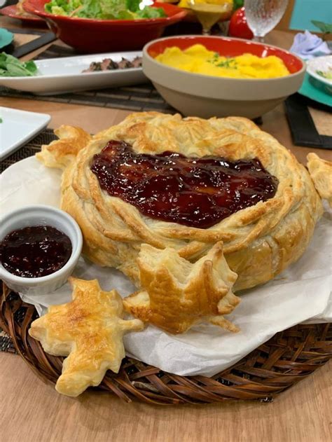 Massa Folhada Com Queijo Brie E Mel - Queijo Brie na massa Folhada - TV Gazeta - Você por perto. Tudo certo ...