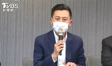 绿营人士批林智坚却遭网军围剿 岛内愤怒：蔡英文向全民宣战