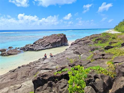 Backpack and Snorkel Travel Guide for the 5 Best Beaches in Rarotonga ...