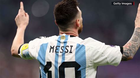 Madness In Rosario Giant Lionel Messi Shirt Waved In The City The